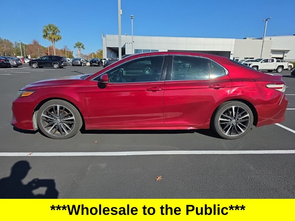 2018 Toyota Camry XSE photo 3