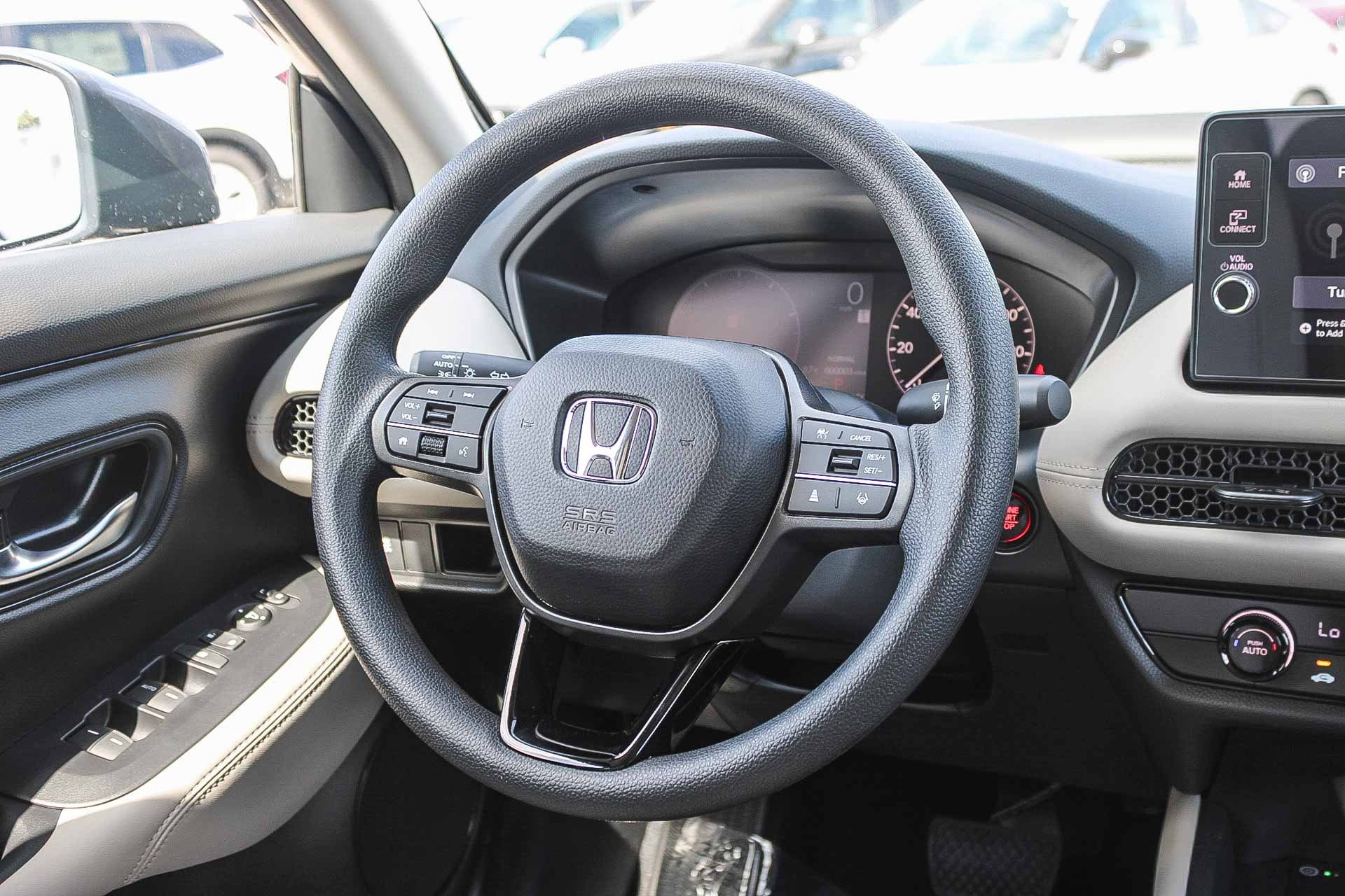 2026 Honda HR-V LX photo 16