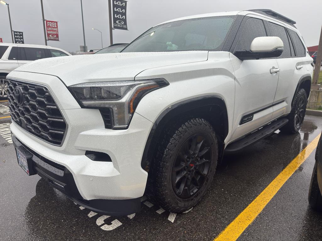 2024 Toyota Sequoia Platinum's photo