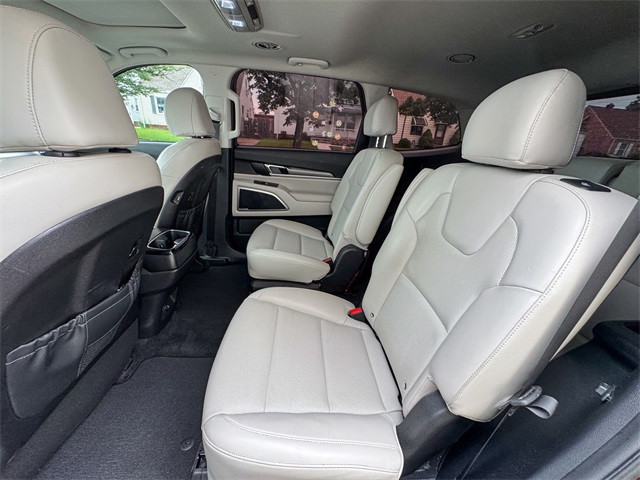 2022 Kia Telluride S photo 16