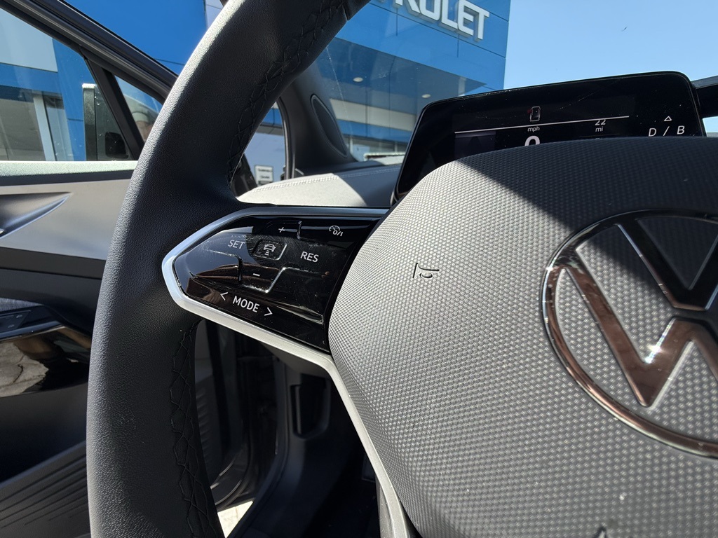 2023 Volkswagen ID.4 Pro photo 13