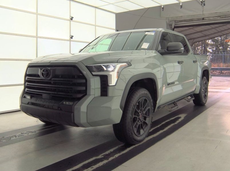 2024 Toyota Tundra SR5's photo