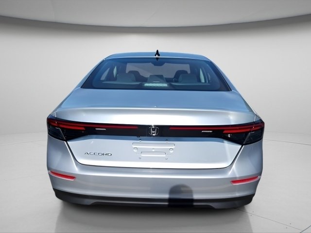 2025 Honda Accord SE photo 6