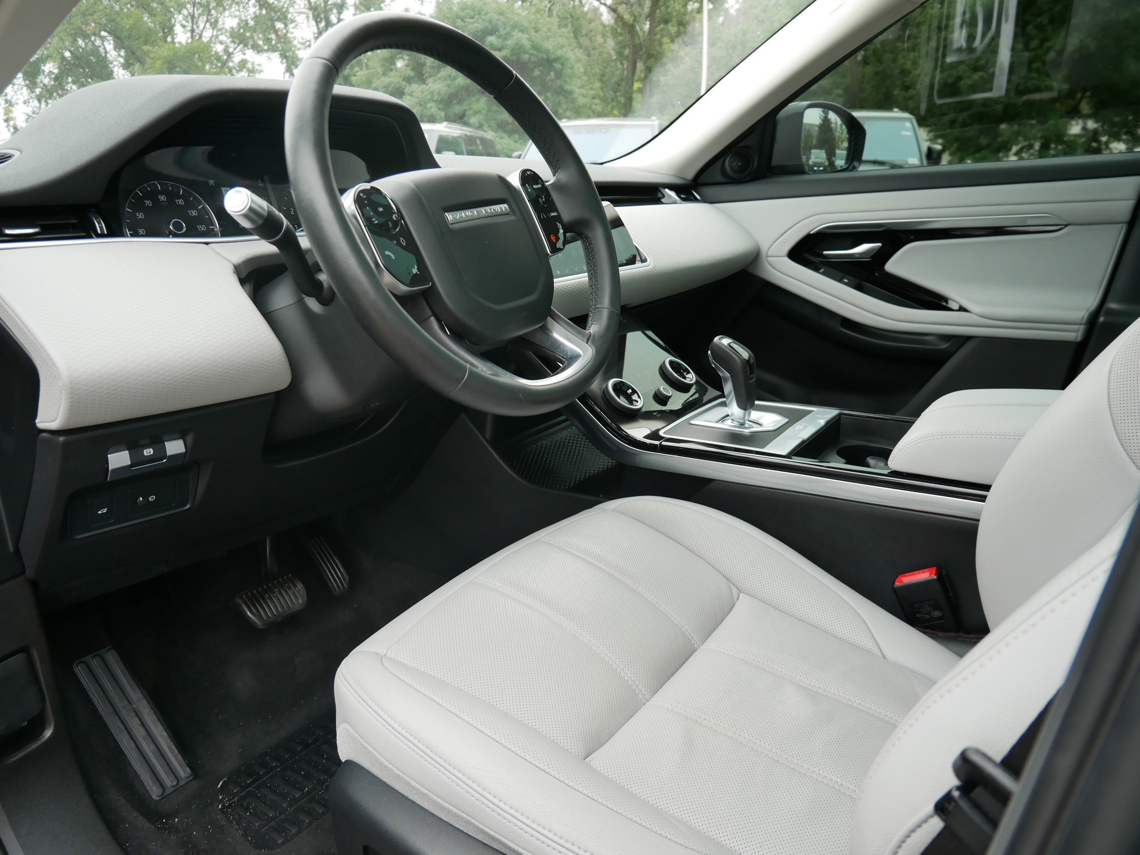 2020 Land Rover Range Rover Evoque S photo 10