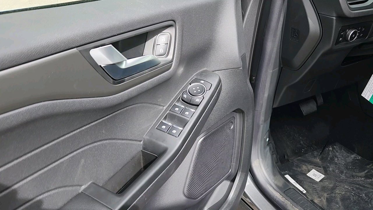 2025 Ford Escape Plug-In Hybrid photo 10