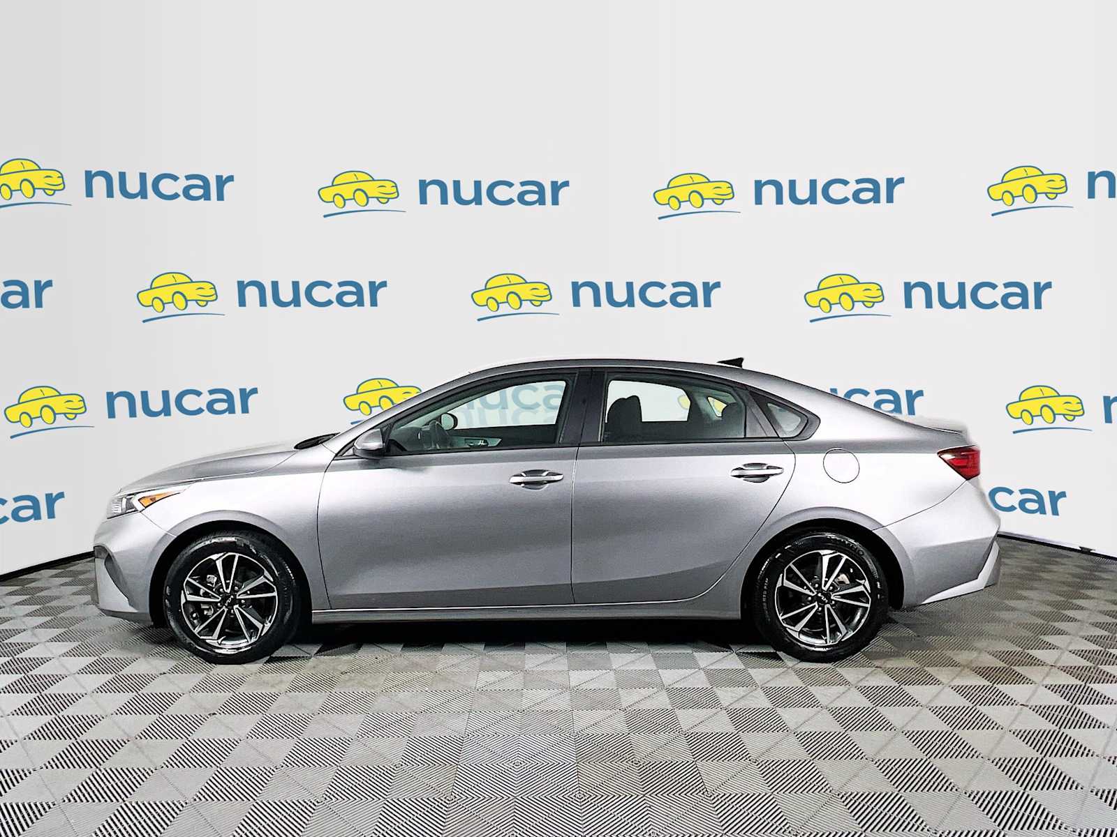 2024 Kia Forte LXS photo 4