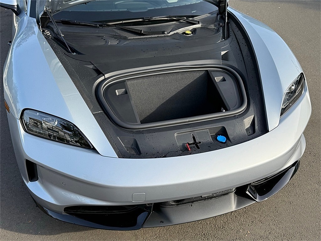 2025 Porsche Taycan 4S photo 32