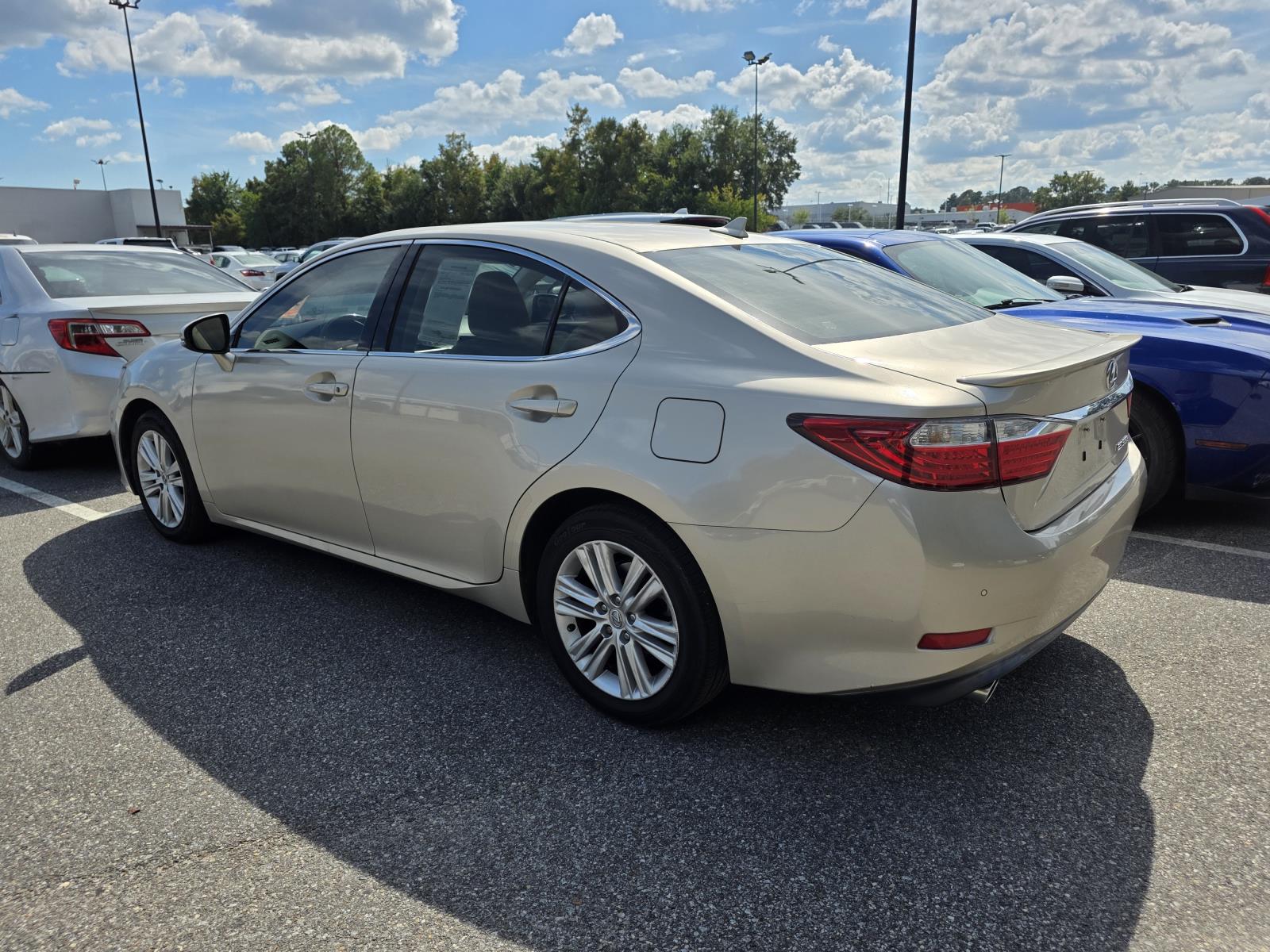 2014 Lexus ES 350 photo 3