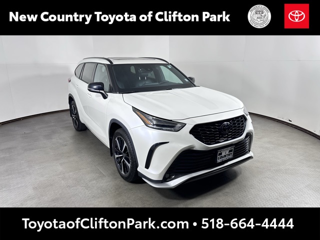 2021 Toyota Highlander XSE's photo