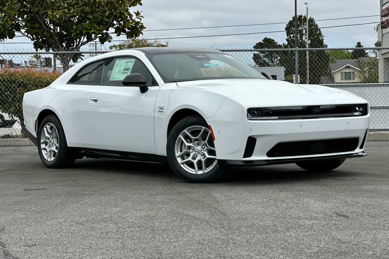 2025 Dodge Charger R/T photo 2