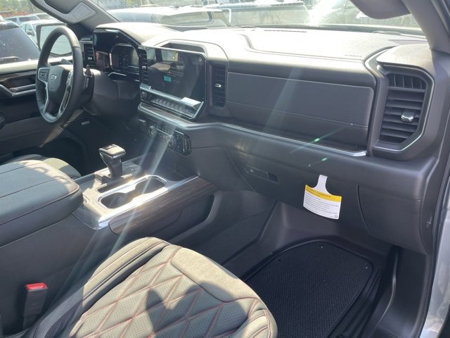 2025 Chevrolet Silverado 1500 RST photo 15