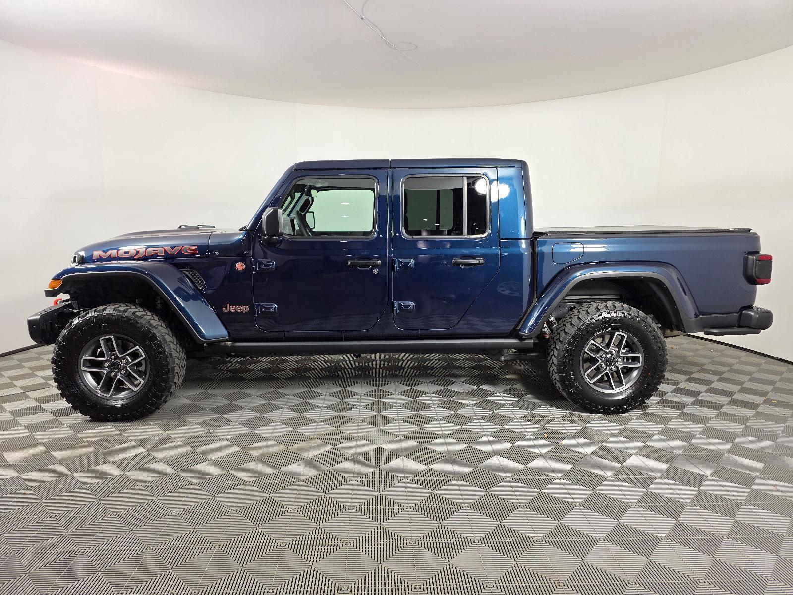 2025 Jeep Gladiator Mojave photo 2