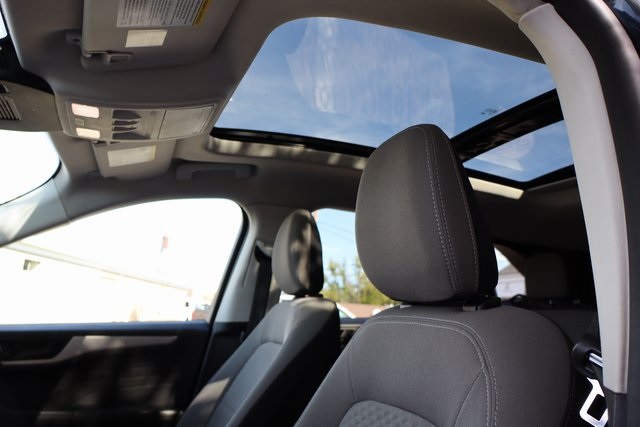 2022 Ford Escape SE photo 19