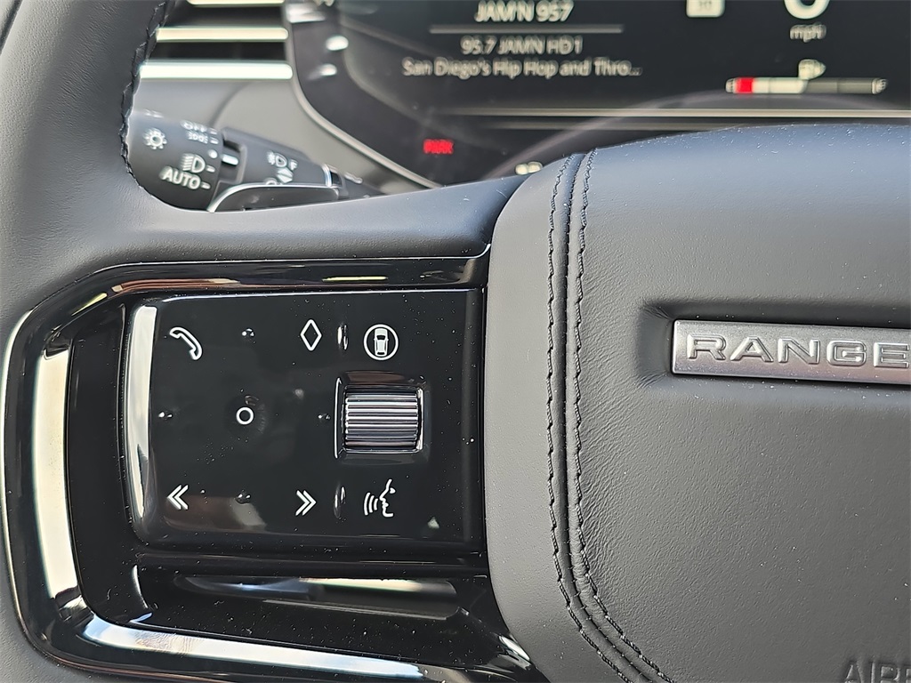 2025 Land Rover Range Rover Sport SE photo 18