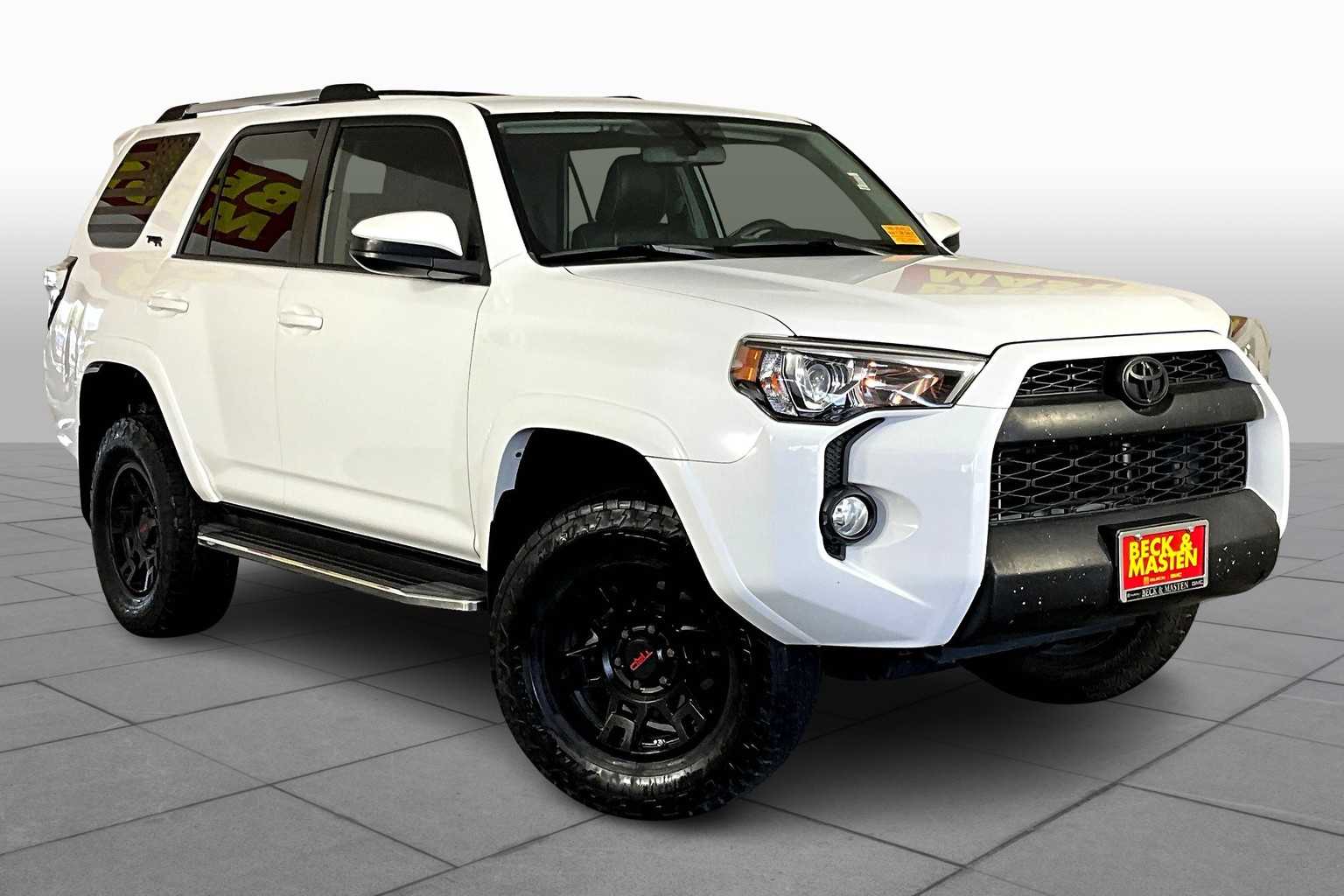 2018 Toyota 4Runner TRD photo 2