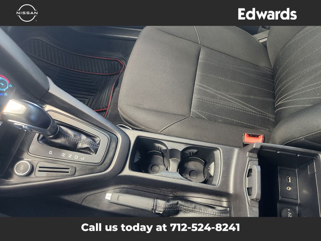 2015 Ford Focus SE photo 28