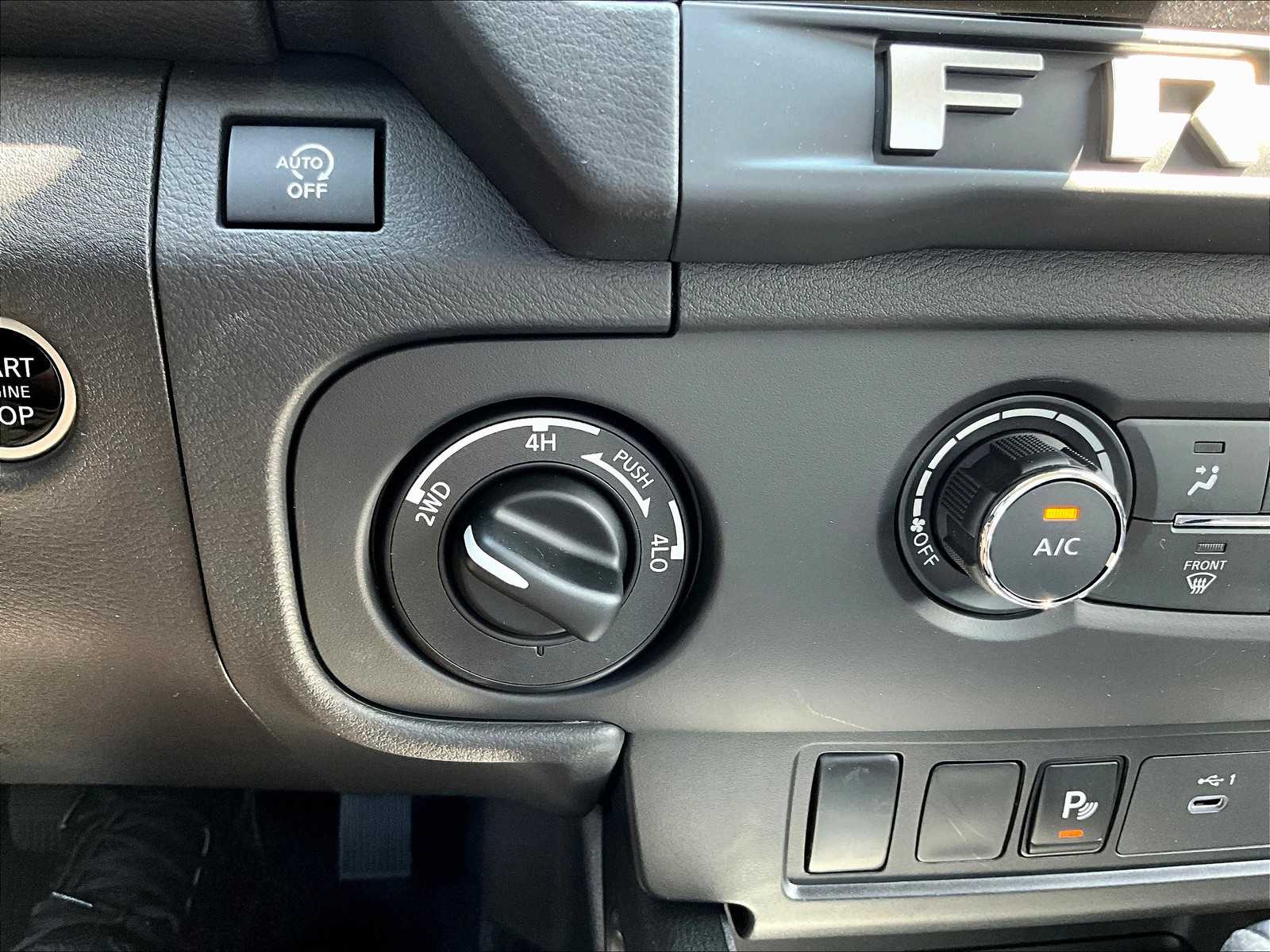2025 Nissan Frontier SV photo 26