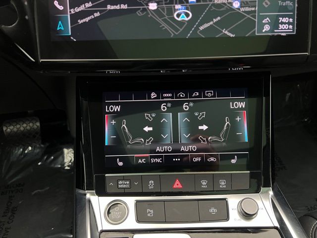 2022 Audi e-tron Premium Plus photo 26