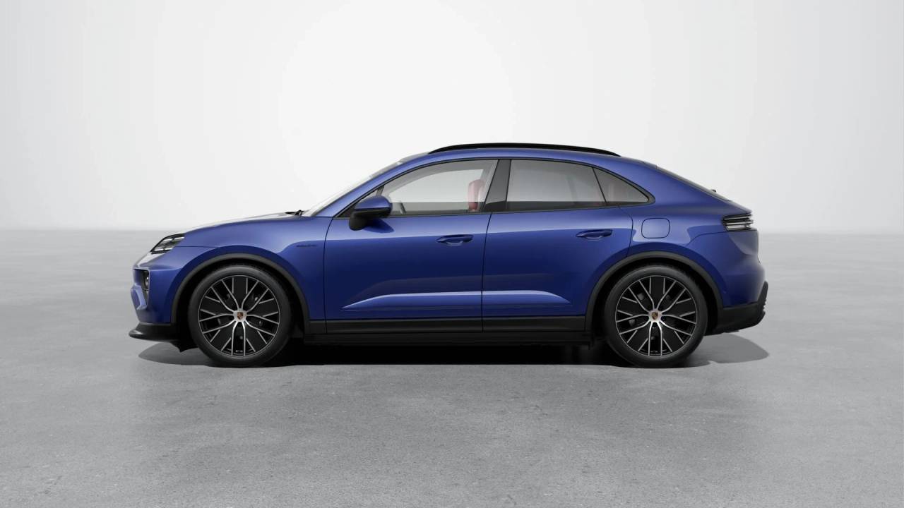 2026 Porsche Macan 4 Electric photo 2