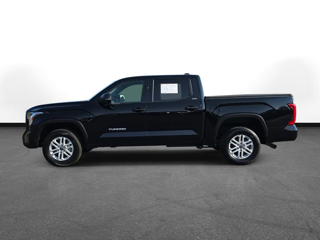 2023 Toyota Tundra SR5 photo 8