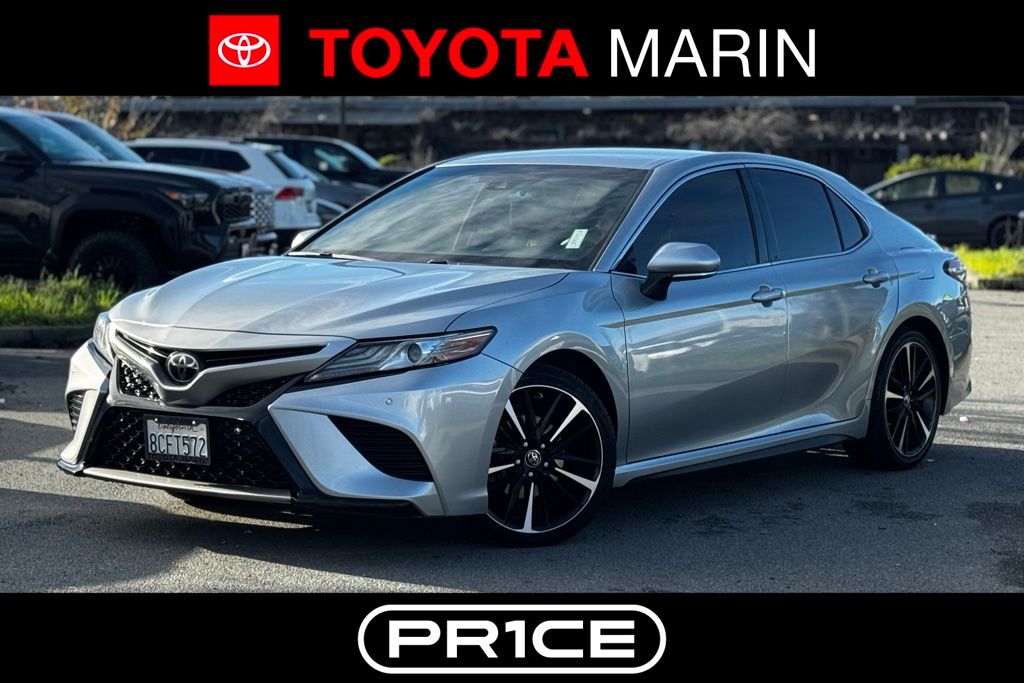 2018 Toyota Camry XSE's photo