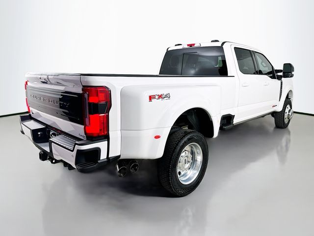 2025 Ford F-450 photo 7