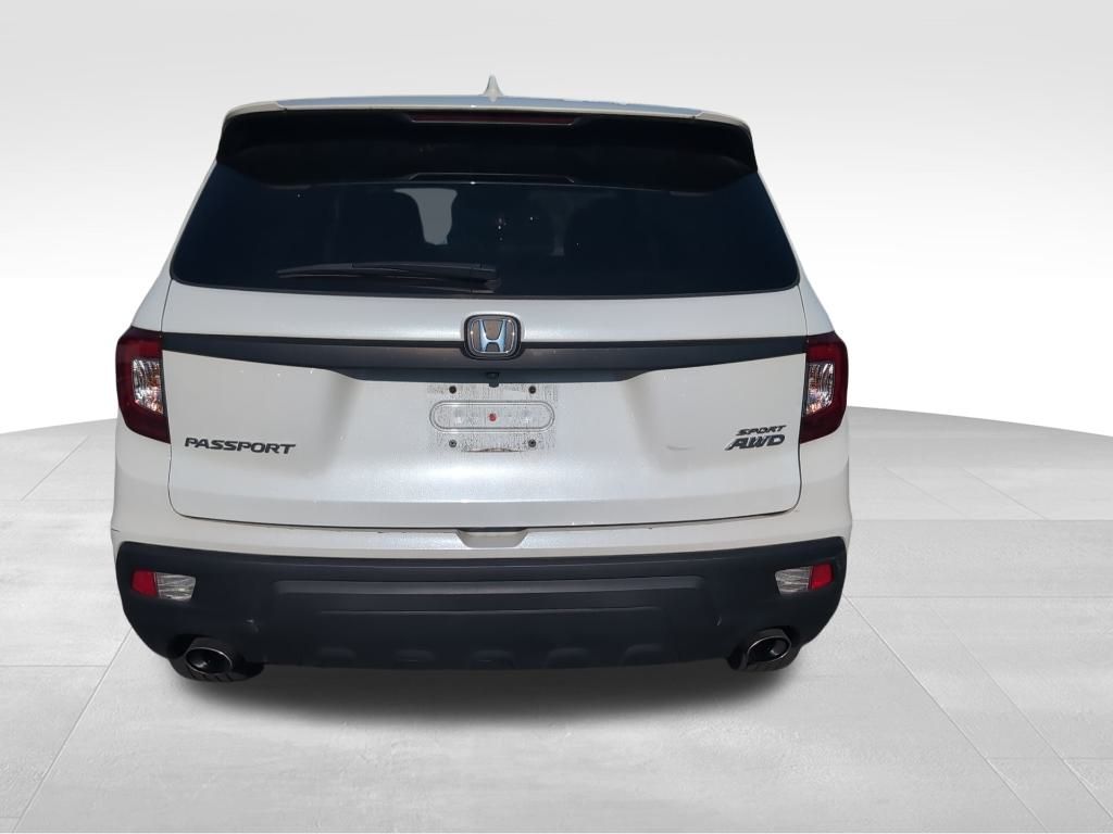 2021 Honda Passport Sport photo 2