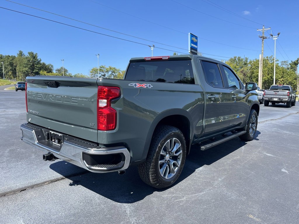 2025 Chevrolet Silverado 1500 LT photo 21