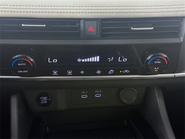 2025 Nissan Rogue SV photo 17
