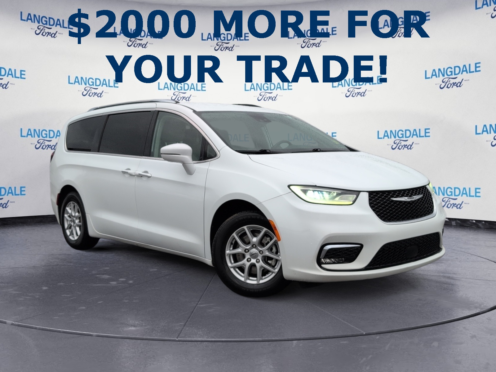 2021 Chrysler Pacifica Touring L's photo