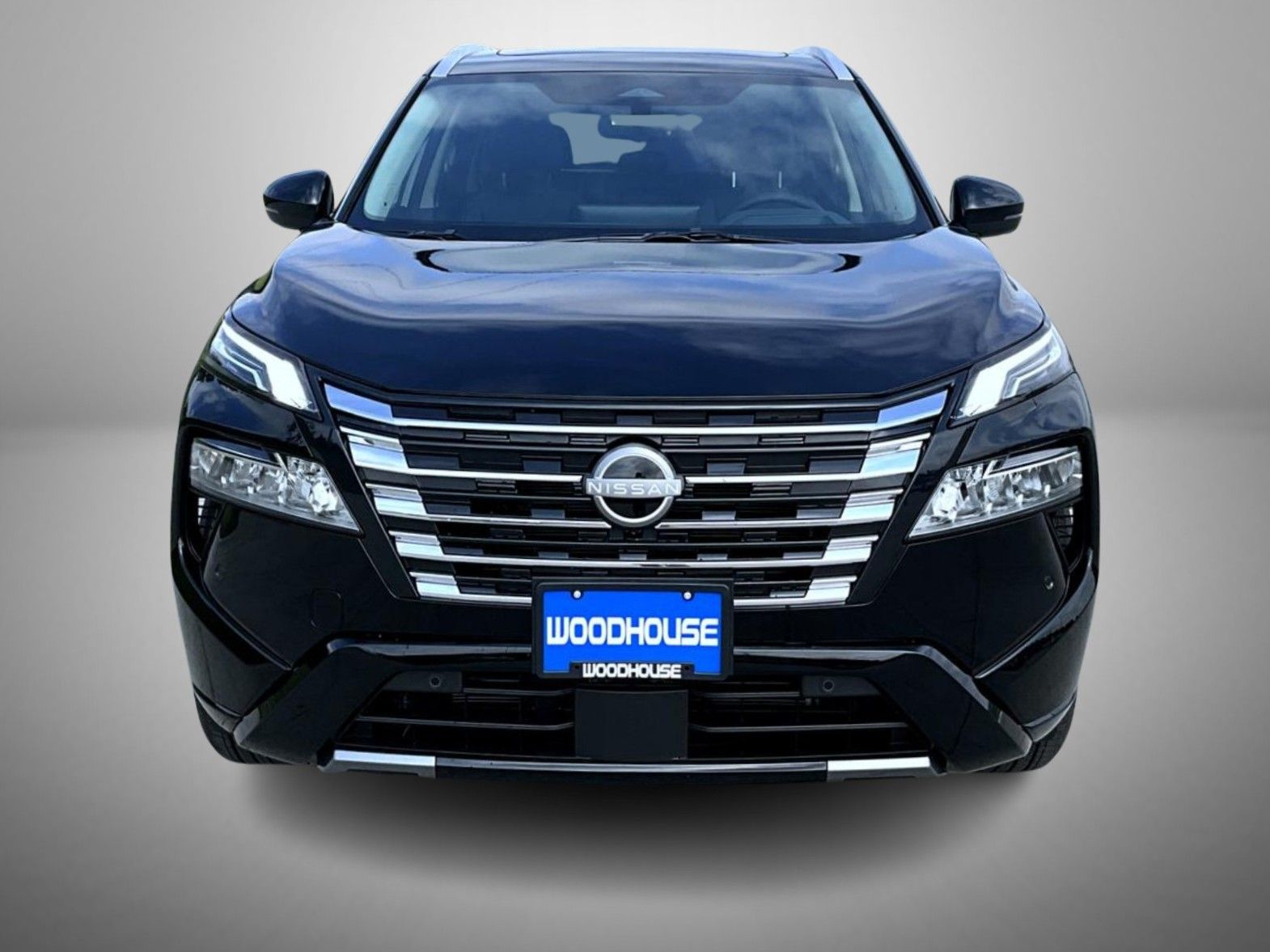 2026 Nissan Rogue Platinum photo 2