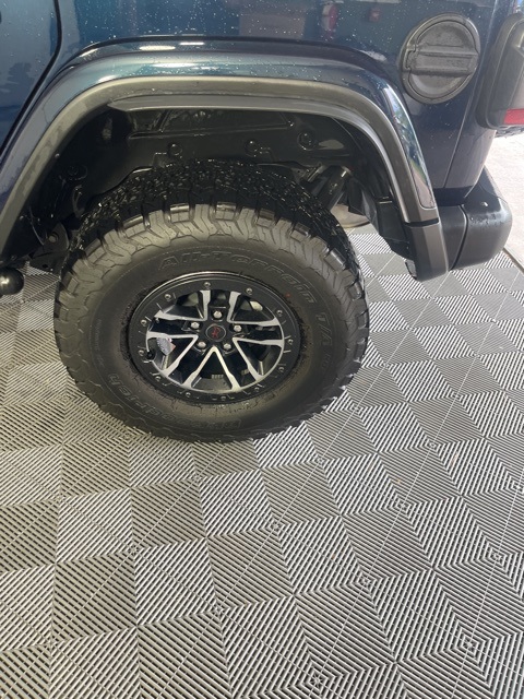 2025 Jeep Wrangler Rubicon X photo 14