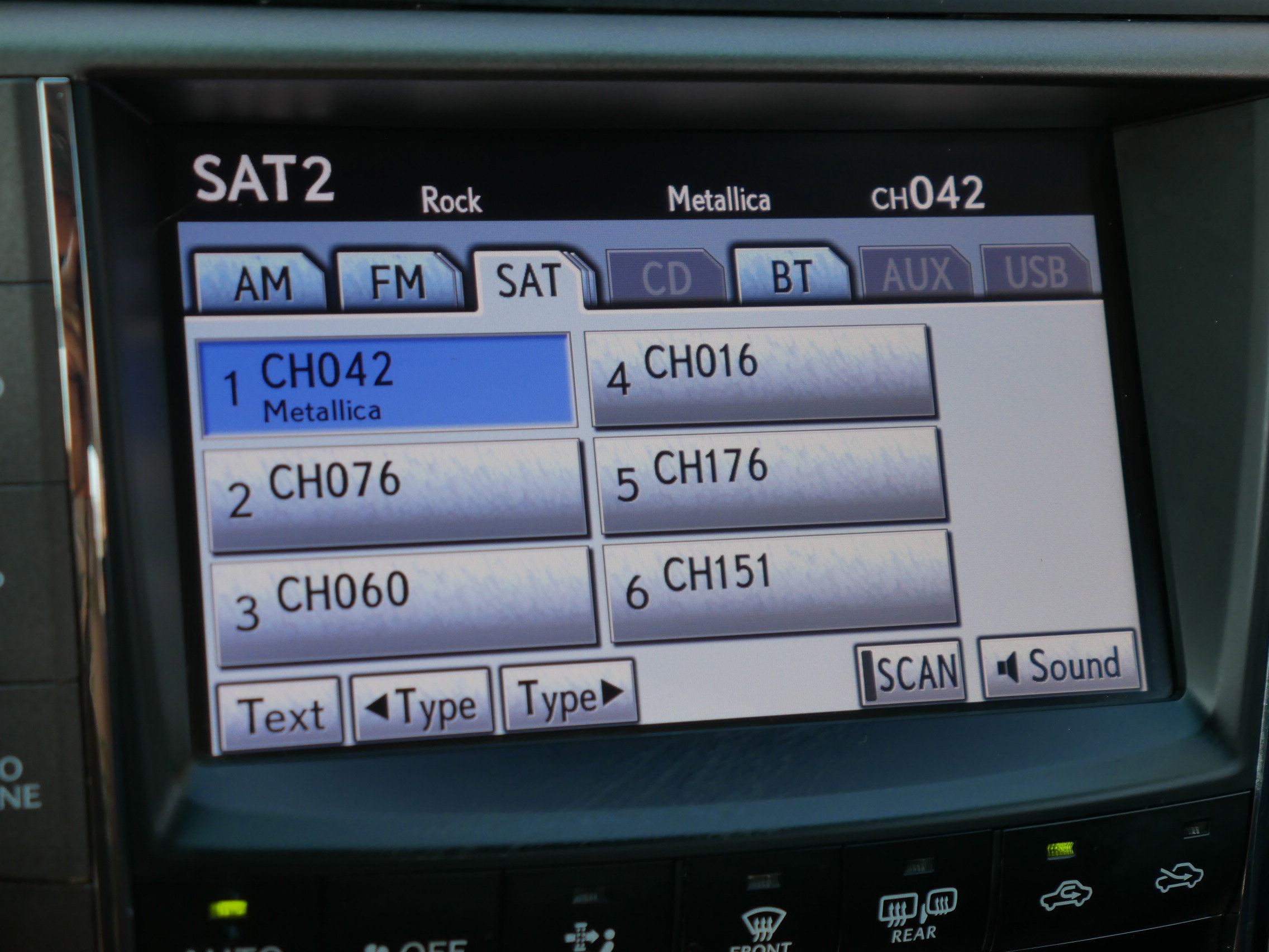 2011 Lexus IS 250 photo 11