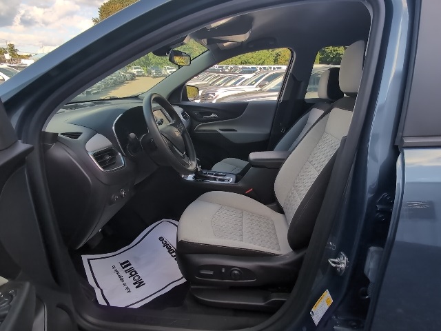 2024 Chevrolet Equinox LS photo 11
