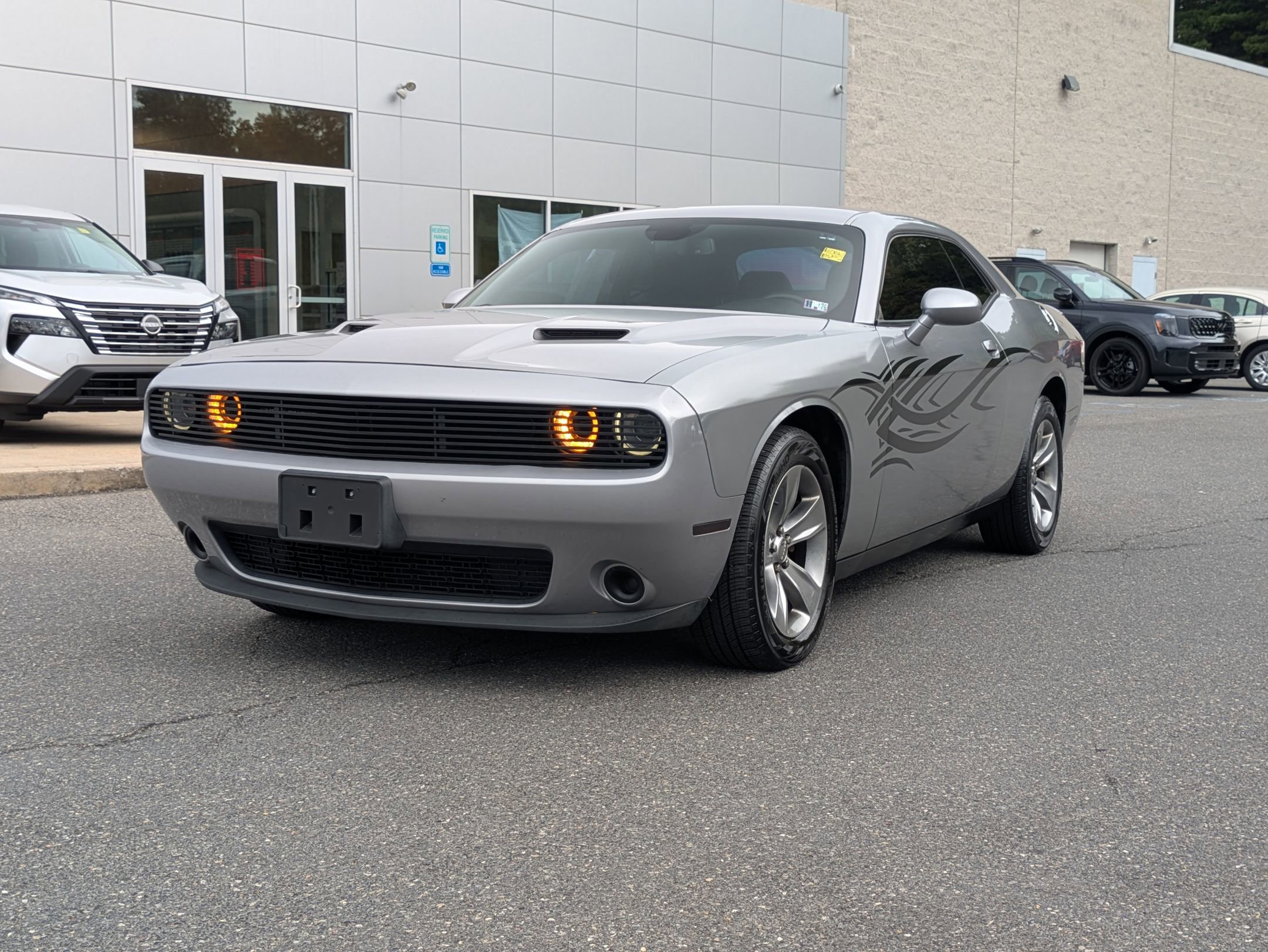 2018 Dodge Challenger SXT photo 3