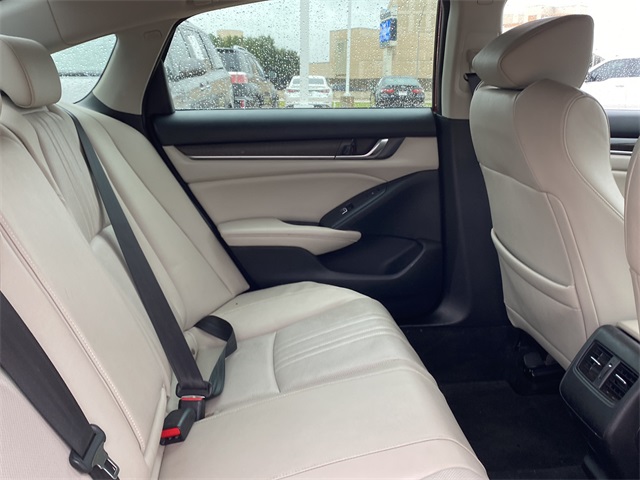2019 Honda Accord Hybrid Touring photo 13