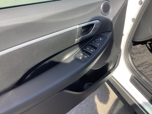 2025 Hyundai Sonata SE photo 16