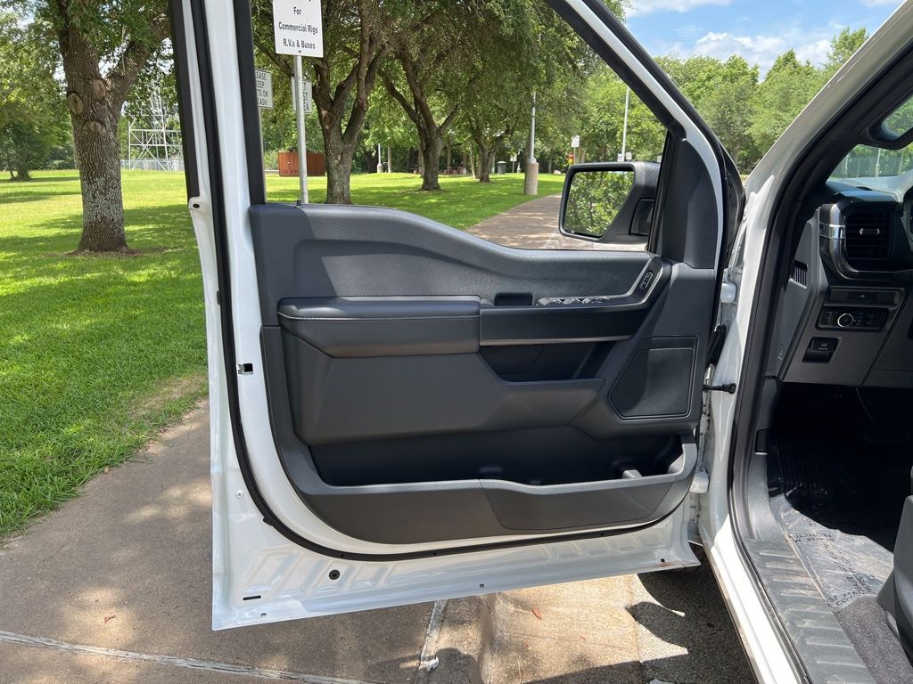 2025 Ford F-150 STX photo 10