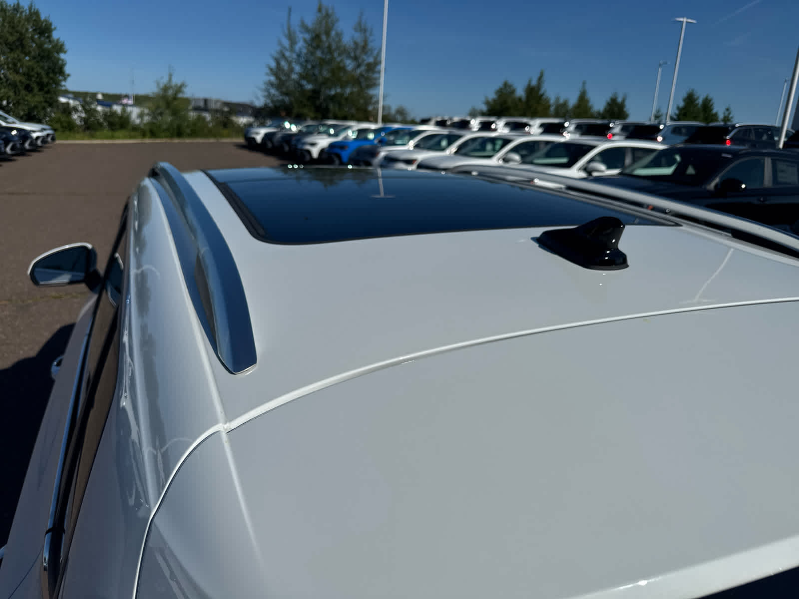 2022 Volkswagen Taos SE photo 8