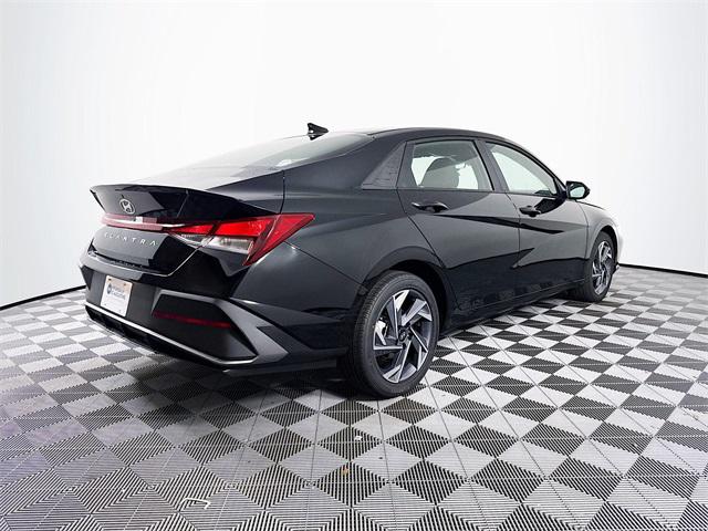 2025 Hyundai Elantra SEL Sport photo 4