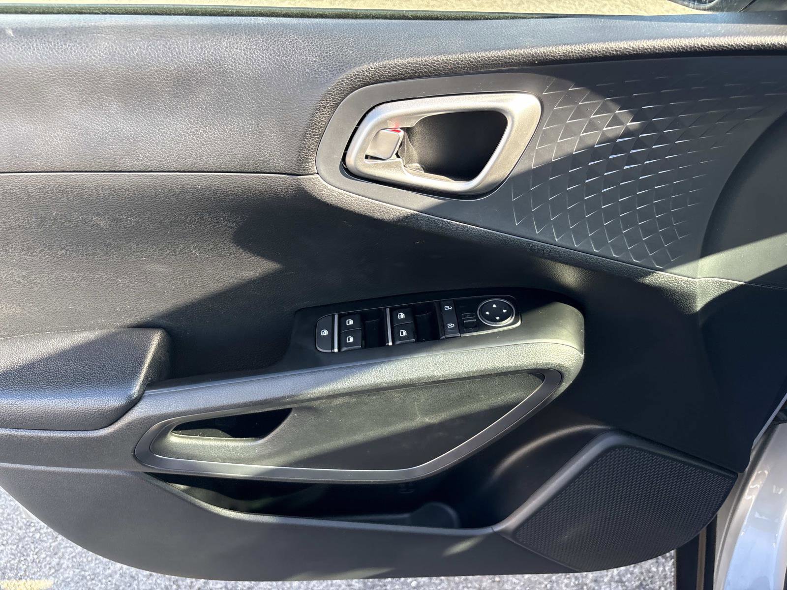 2021 Kia Soul S photo 24