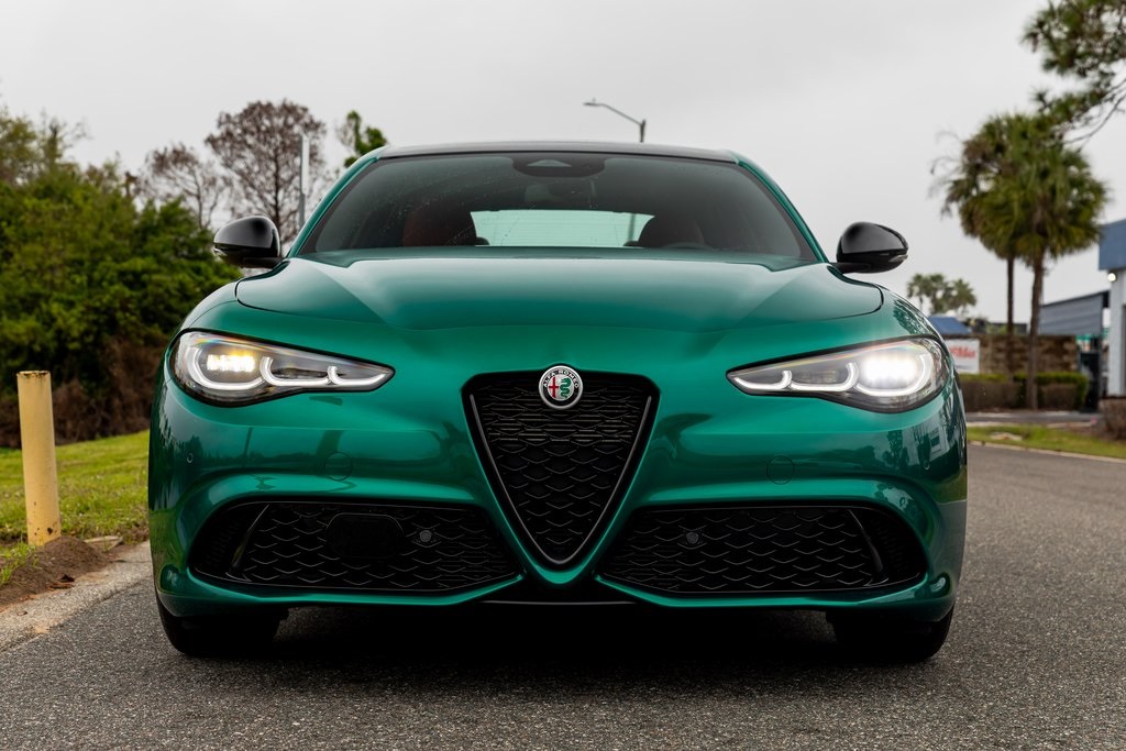 2025 Alfa Romeo Giulia Base photo 9