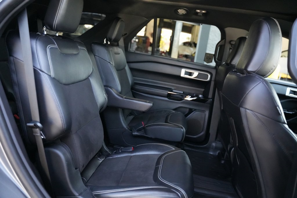 2022 Ford Explorer ST photo 29