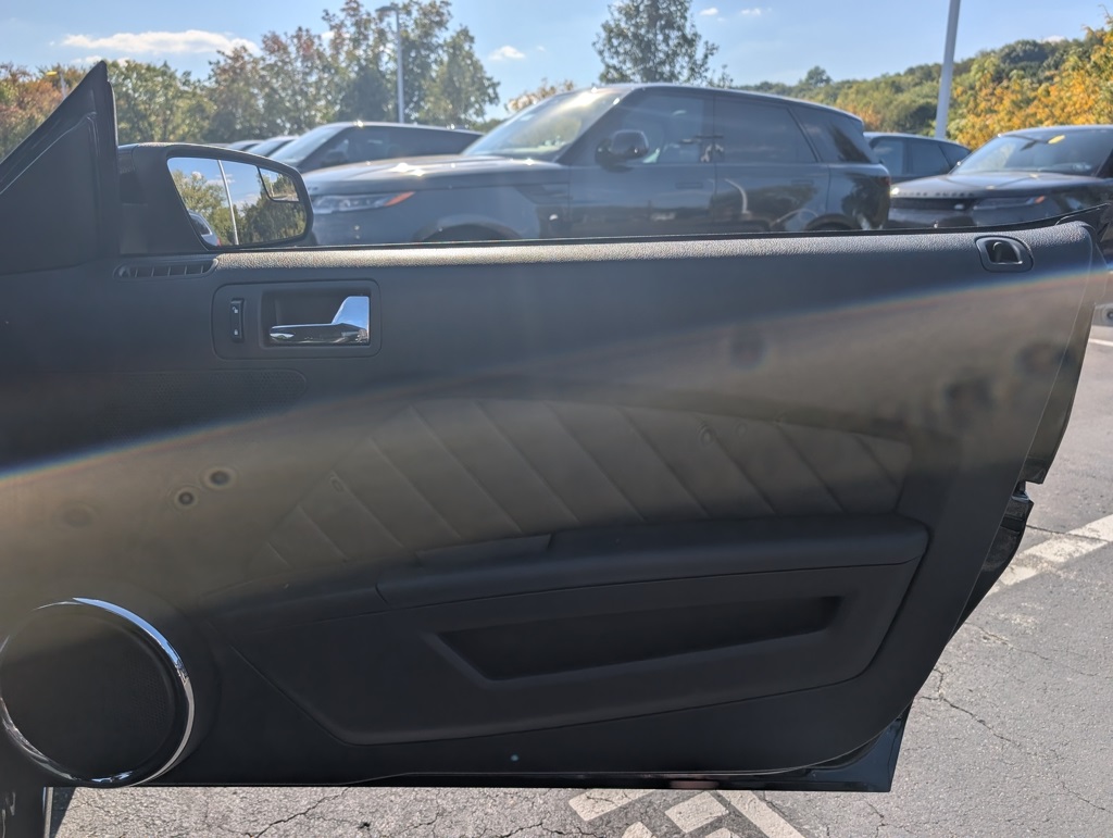 2013 Ford Mustang GT Premium photo 19