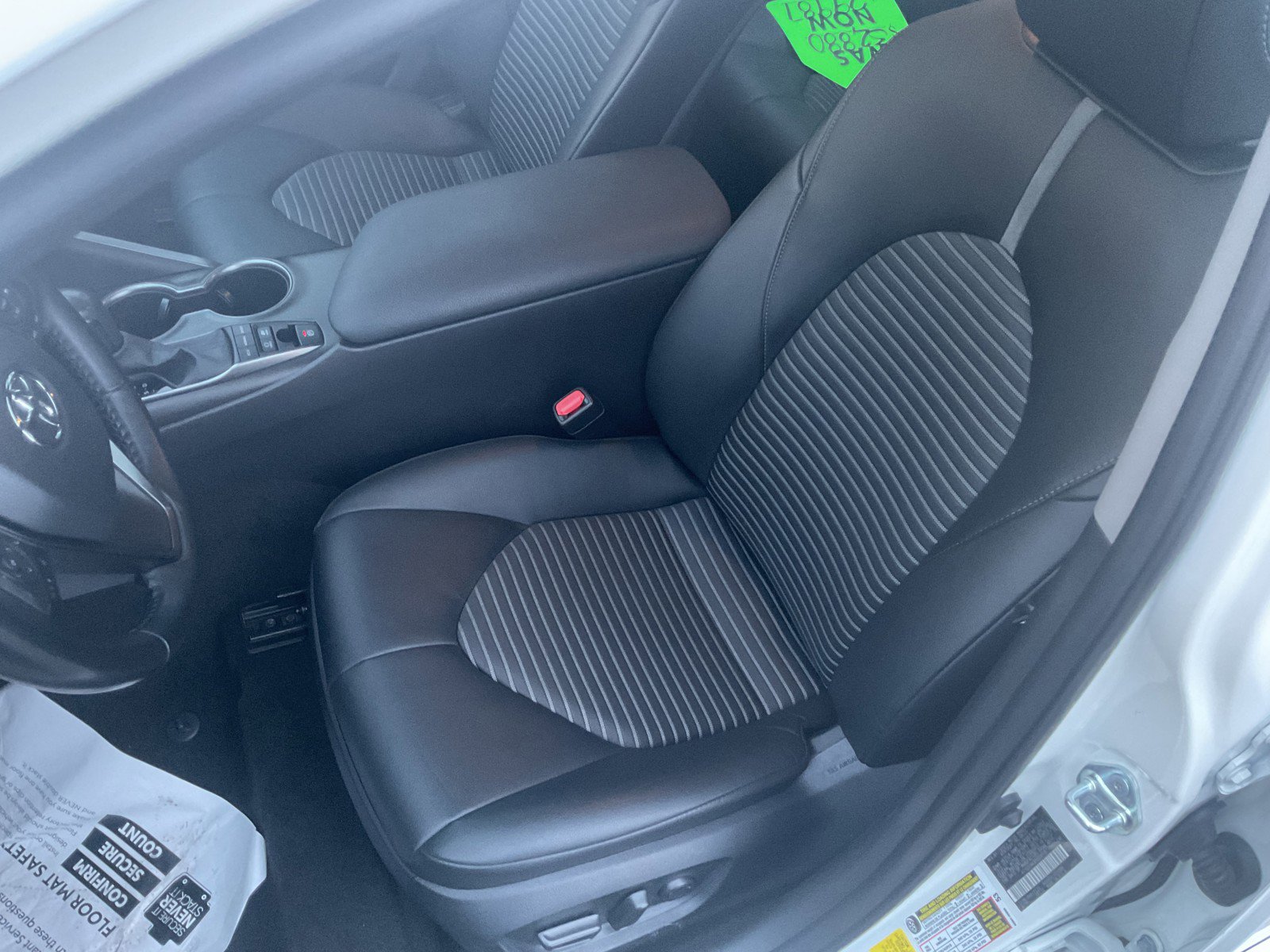 2023 Toyota Camry SE photo 24
