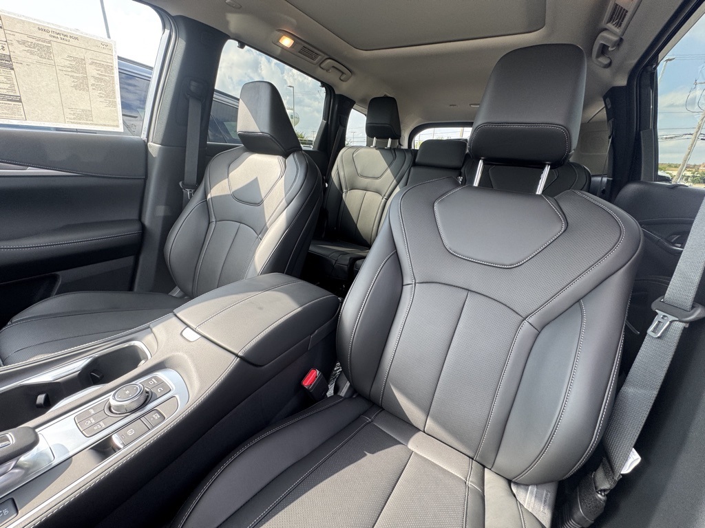 2026 Infiniti QX60 Luxe AWD photo 17
