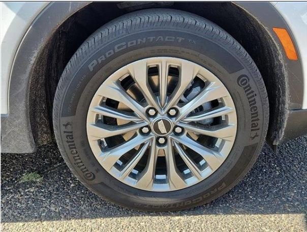 2024 Cadillac XT4 Premium Luxury photo 7