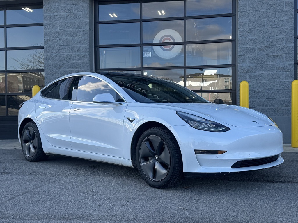 2019 Tesla Model 3 Base's photo