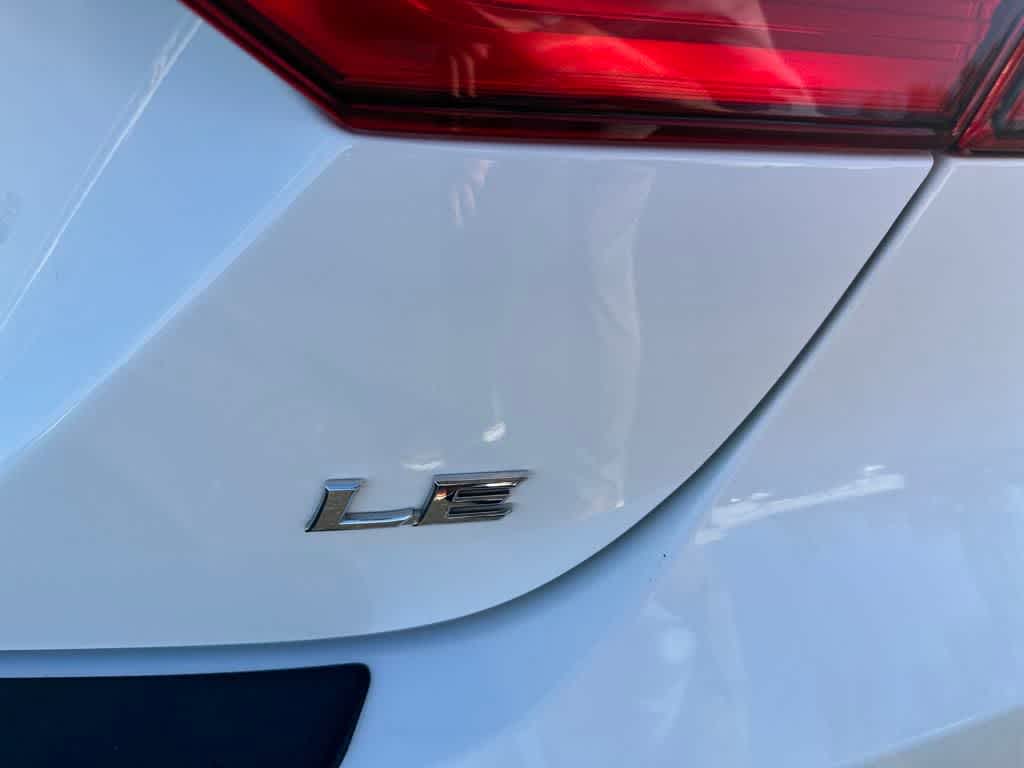 2023 Toyota Camry LE photo 26