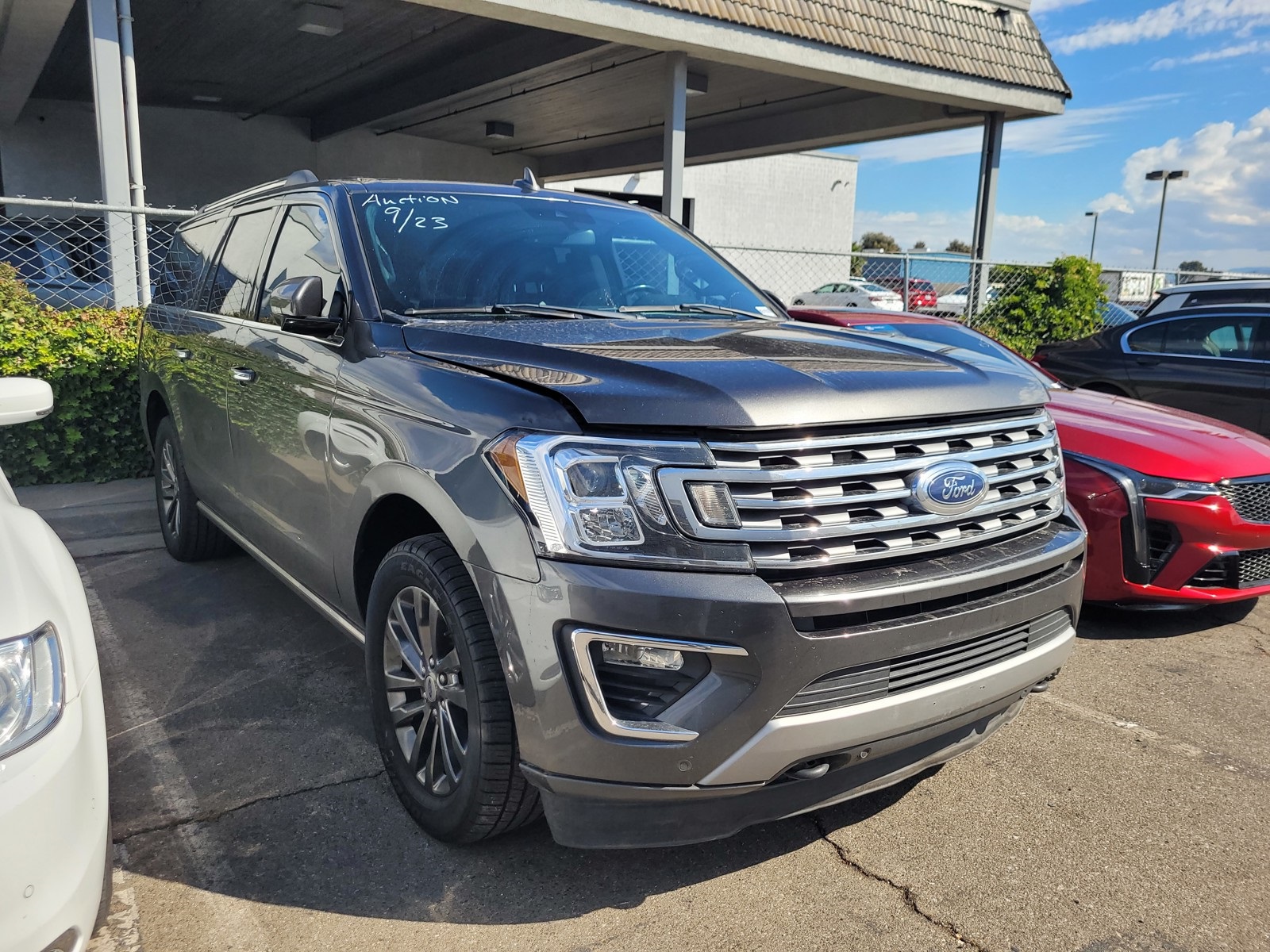 2021 Ford Expedition MAX Limited photo 2